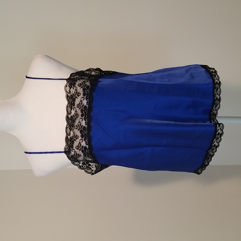 Vintage Body Chic Royal Blue and Black Cami